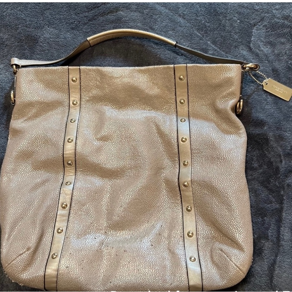 Coach Isabelle Leather bag crossbody! - Picture 5 of 9